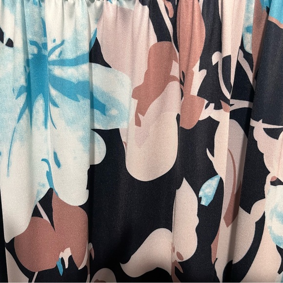 Stylewood short sleeve, cold shoulder floral maxi dress w/ pockets size XX large - Picture 8 of 16